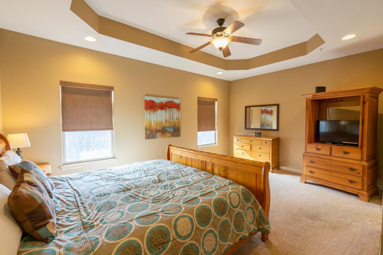 4Br Walk-In - Foosball Table - Hot Tub - Fire Pit - Free Tickets Included - Dv166 Branson Luaran gambar