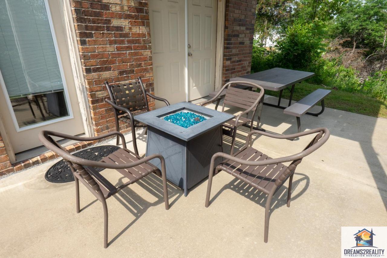4Br Walk-In - Foosball Table - Hot Tub - Fire Pit - Free Tickets Included - Dv166 Branson Luaran gambar